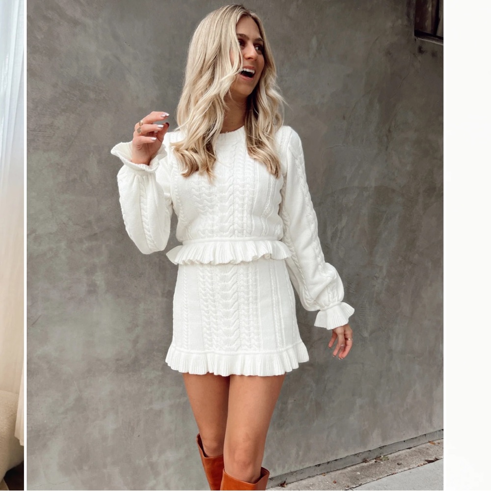 Show Me Your Mumu Ridley Ruffle Sweater in Cream size Large